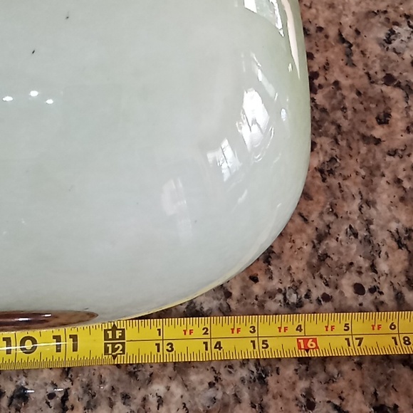 RARE FIND Murano Vase. Exquisite, One of a Kind. No Chips, Scratches or Cracks. - Picture 9 of 13